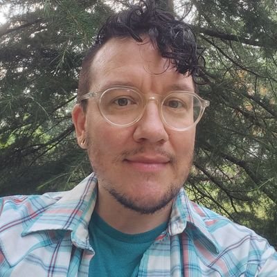 A photo of author Mo Netz.